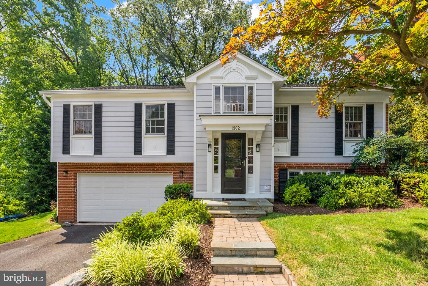 1302 TRINITY DR, ALEXANDRIA, Virginia 22314, 3 Bedrooms Bedrooms, ,3 BathroomsBathrooms,Residential,For sale,1302 TRINITY DR,VAAX2047602 MLS # VAAX2047602