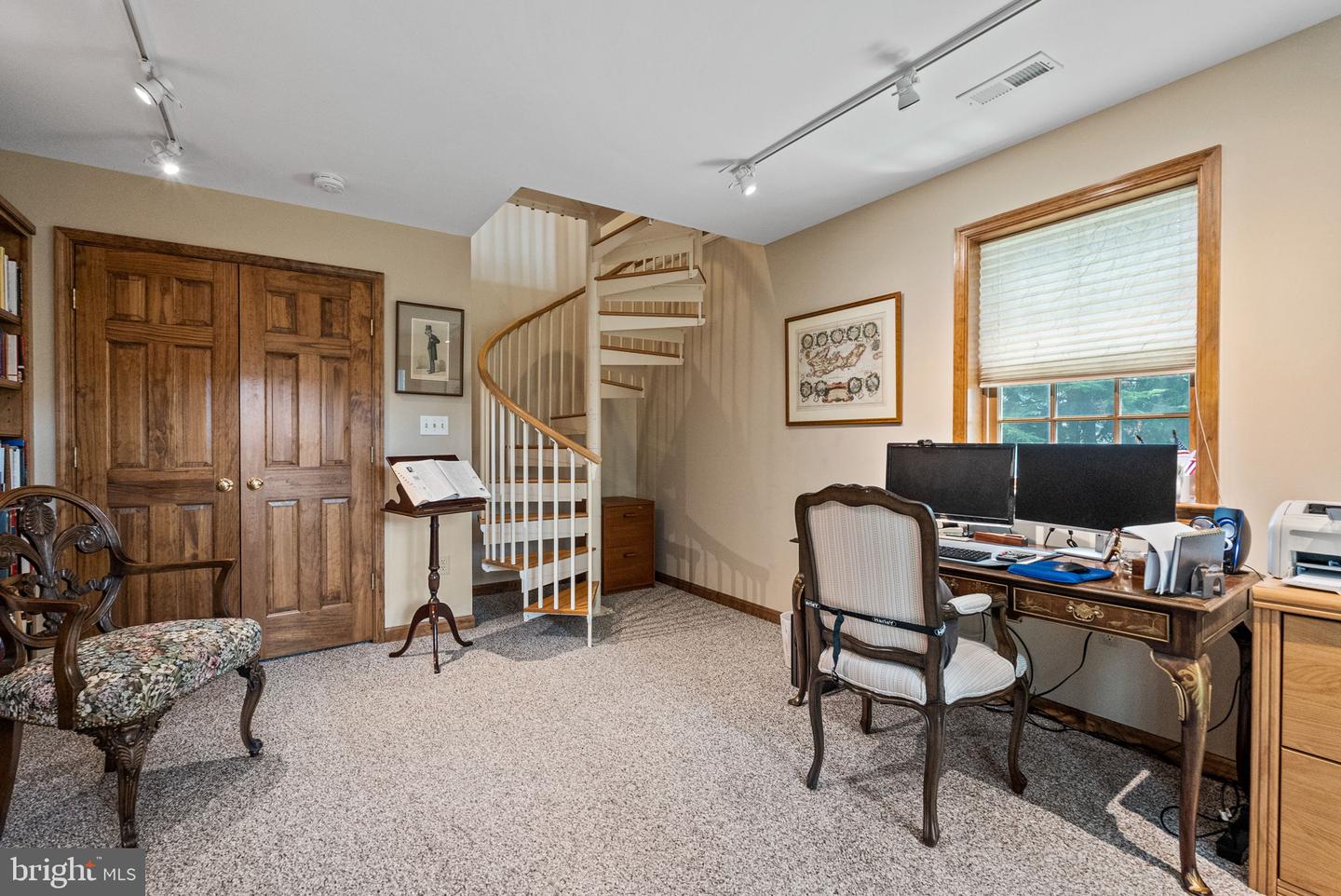 1302 TRINITY DR, ALEXANDRIA, Virginia 22314, 3 Bedrooms Bedrooms, ,3 BathroomsBathrooms,Residential,For sale,1302 TRINITY DR,VAAX2047602 MLS # VAAX2047602