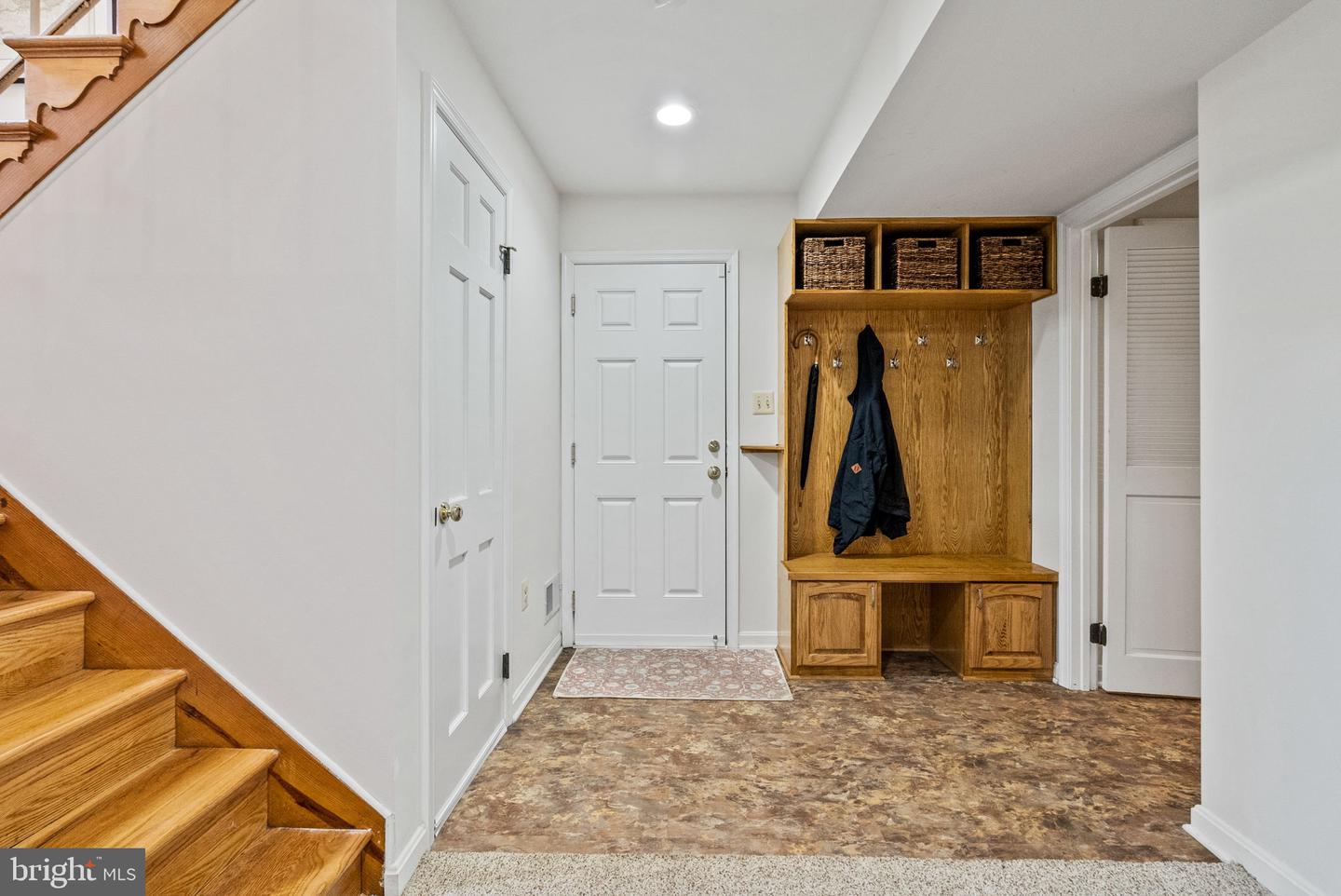 1302 TRINITY DR, ALEXANDRIA, Virginia 22314, 3 Bedrooms Bedrooms, ,3 BathroomsBathrooms,Residential,For sale,1302 TRINITY DR,VAAX2047602 MLS # VAAX2047602