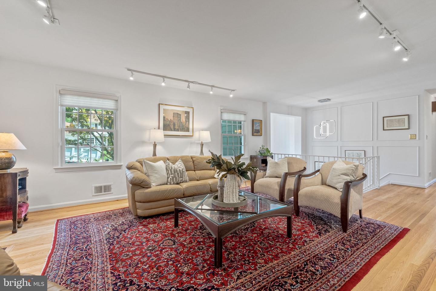 1302 TRINITY DR, ALEXANDRIA, Virginia 22314, 3 Bedrooms Bedrooms, ,3 BathroomsBathrooms,Residential,For sale,1302 TRINITY DR,VAAX2047602 MLS # VAAX2047602
