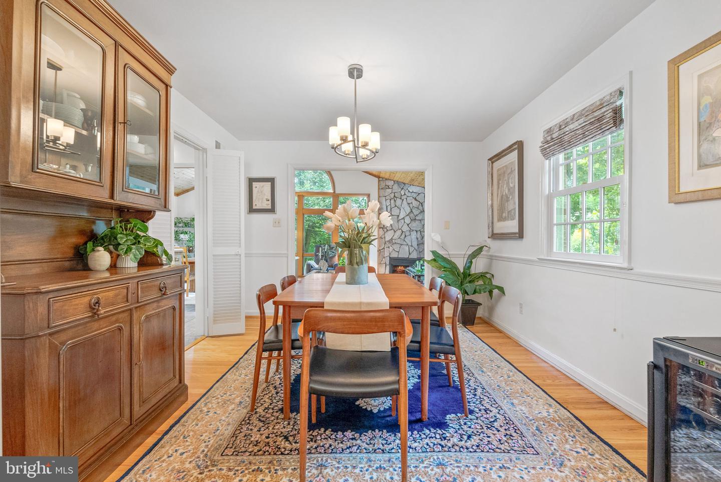 1302 TRINITY DR, ALEXANDRIA, Virginia 22314, 3 Bedrooms Bedrooms, ,3 BathroomsBathrooms,Residential,For sale,1302 TRINITY DR,VAAX2047602 MLS # VAAX2047602