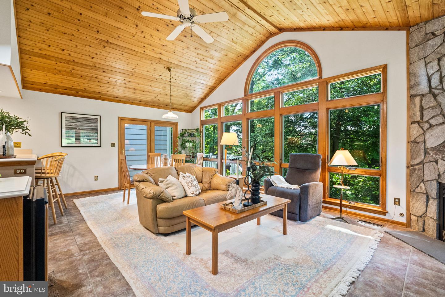 1302 TRINITY DR, ALEXANDRIA, Virginia 22314, 3 Bedrooms Bedrooms, ,3 BathroomsBathrooms,Residential,For sale,1302 TRINITY DR,VAAX2047602 MLS # VAAX2047602