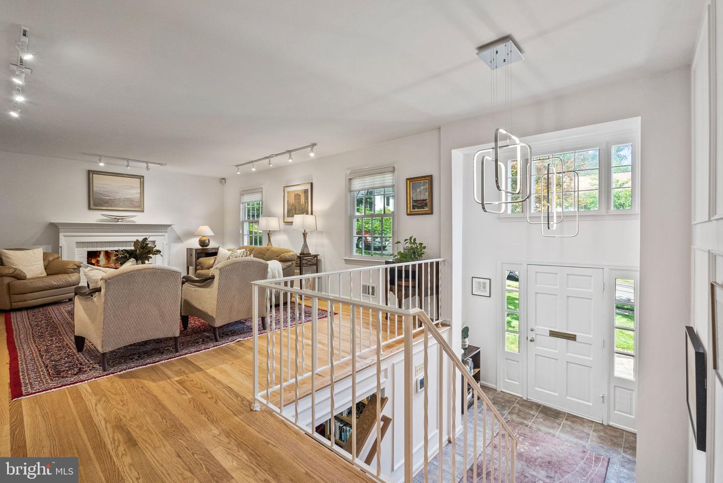 1302 TRINITY DR, ALEXANDRIA, Virginia 22314, 3 Bedrooms Bedrooms, ,3 BathroomsBathrooms,Residential,For sale,1302 TRINITY DR,VAAX2047602 MLS # VAAX2047602