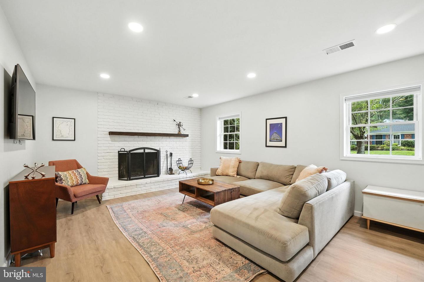 9307 WINBOURNE RD, BURKE, Virginia 22015, 4 Bedrooms Bedrooms, ,2 BathroomsBathrooms,Residential,For sale,9307 WINBOURNE RD,VAFX2256174 MLS # VAFX2256174