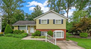 10829 WOODLAND DR, FAIRFAX, Virginia 22030, 4 Bedrooms Bedrooms, ,2 BathroomsBathrooms,Residential,For sale,10829 WOODLAND DR,VAFC2006654 MLS # VAFC2006654