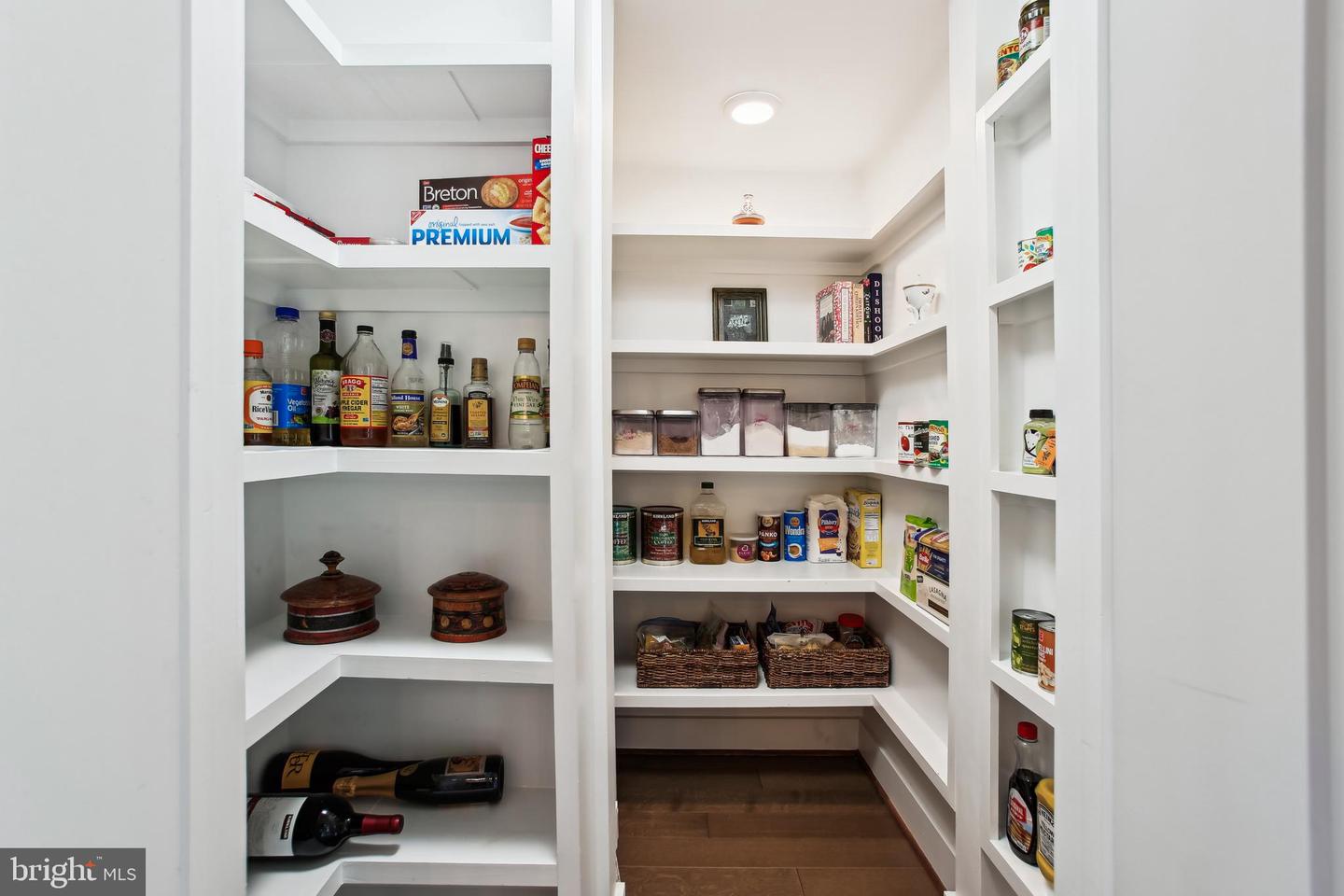 1302 S. ROLFE STREET, ARLINGTON, Virginia 22204, 3 Bedrooms Bedrooms, ,2 BathroomsBathrooms,Residential,For sale,1302 S. ROLFE STREET,VAAR2061032 MLS # VAAR2061032