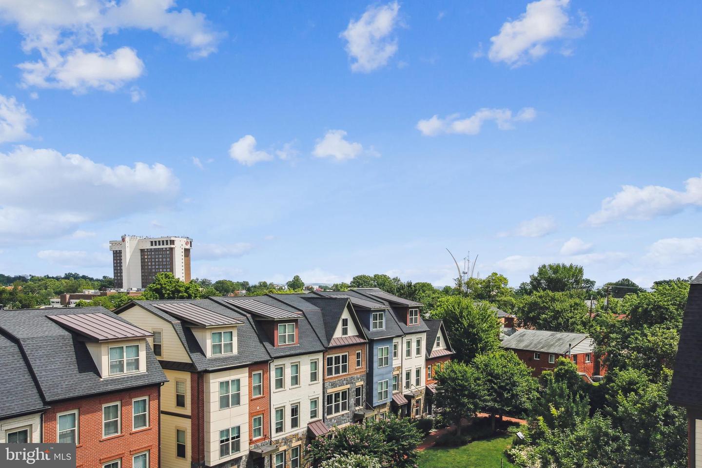 1302 S. ROLFE STREET, ARLINGTON, Virginia 22204, 3 Bedrooms Bedrooms, ,2 BathroomsBathrooms,Residential,For sale,1302 S. ROLFE STREET,VAAR2061032 MLS # VAAR2061032