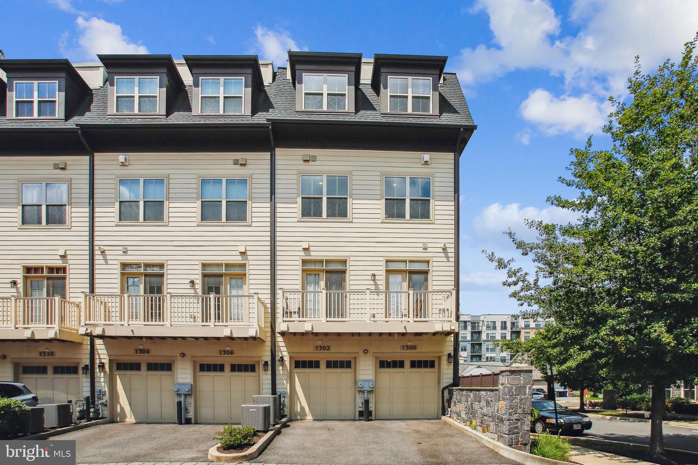 1302 S. ROLFE STREET, ARLINGTON, Virginia 22204, 3 Bedrooms Bedrooms, ,2 BathroomsBathrooms,Residential,For sale,1302 S. ROLFE STREET,VAAR2061032 MLS # VAAR2061032