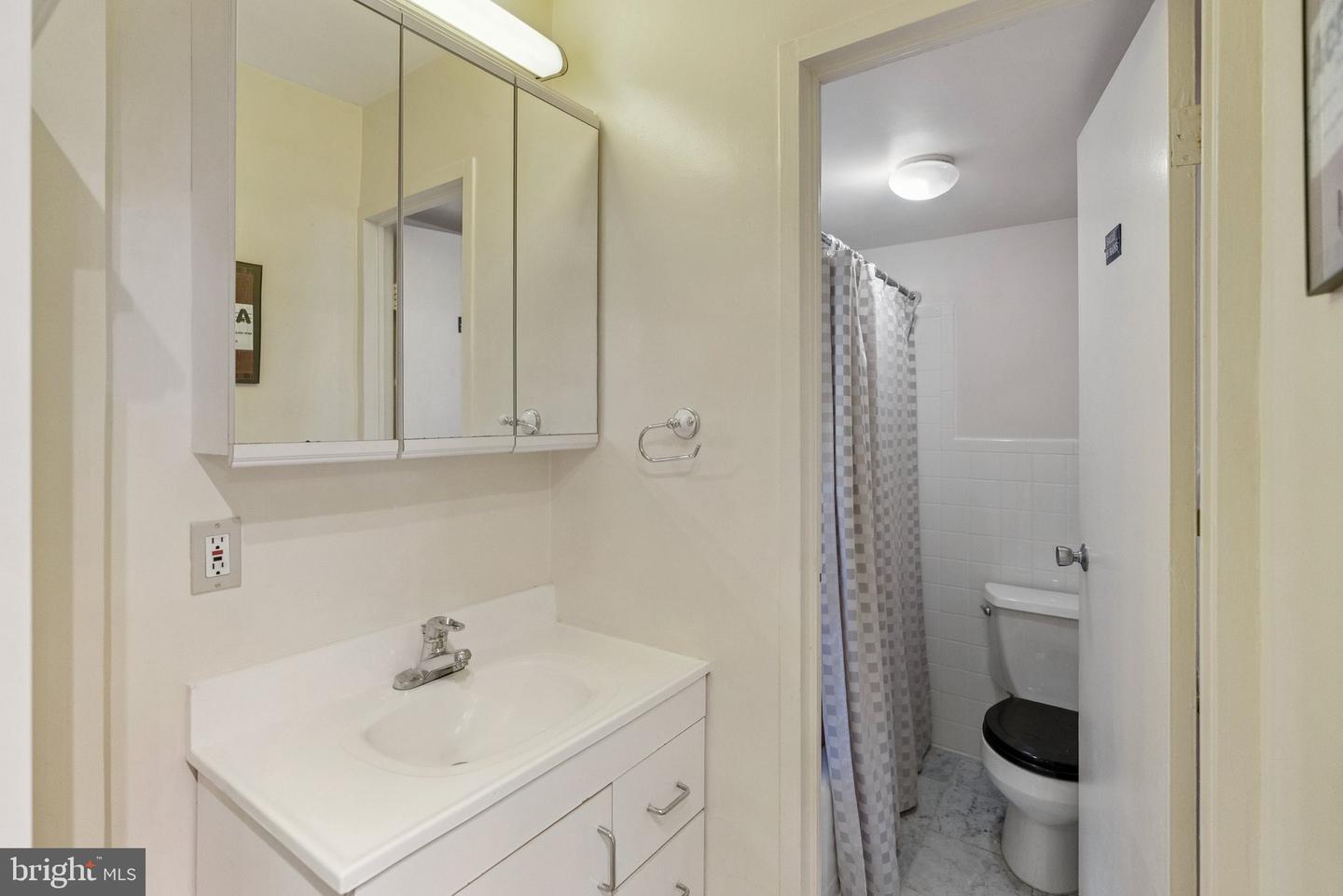 2800 WISCONSIN AVE NW #307, WASHINGTON, District Of Columbia 20007, ,1 BathroomBathrooms,Residential,For sale,2800 WISCONSIN AVE NW #307,DCDC2210938 MLS # DCDC2210938