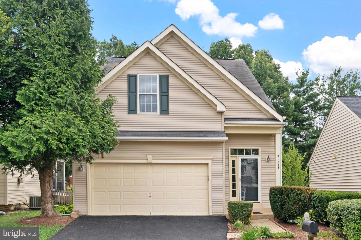 21768 TOTTENHAM HALE CT, STERLING, Virginia 20166, 4 Bedrooms Bedrooms, ,3 BathroomsBathrooms,Residential,For sale,21768 TOTTENHAM HALE CT,VALO2102550 MLS # VALO2102550