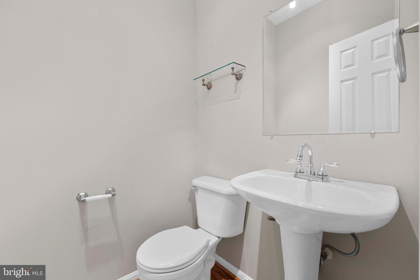 21768 TOTTENHAM HALE CT, STERLING, Virginia 20166, 4 Bedrooms Bedrooms, ,3 BathroomsBathrooms,Residential,For sale,21768 TOTTENHAM HALE CT,VALO2102550 MLS # VALO2102550
