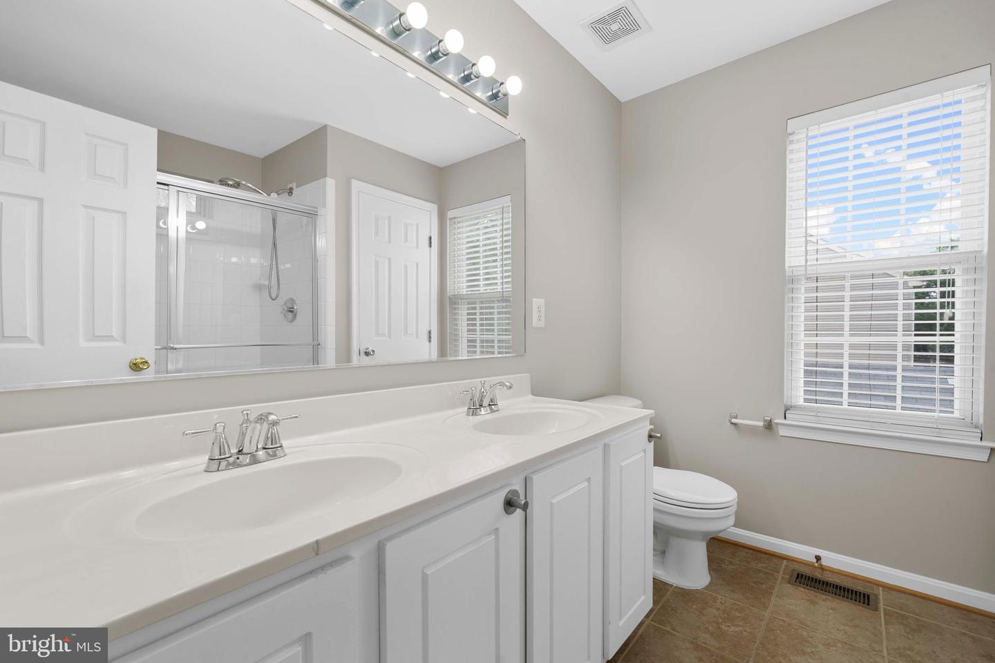 21768 TOTTENHAM HALE CT, STERLING, Virginia 20166, 4 Bedrooms Bedrooms, ,3 BathroomsBathrooms,Residential,For sale,21768 TOTTENHAM HALE CT,VALO2102550 MLS # VALO2102550