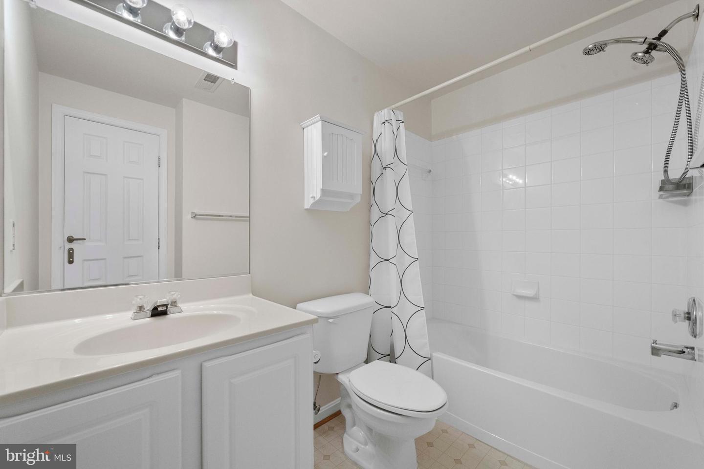 21768 TOTTENHAM HALE CT, STERLING, Virginia 20166, 4 Bedrooms Bedrooms, ,3 BathroomsBathrooms,Residential,For sale,21768 TOTTENHAM HALE CT,VALO2102550 MLS # VALO2102550