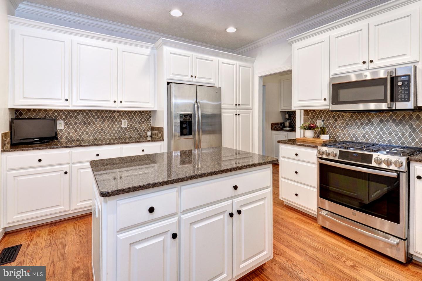 112 STONE BRG, WILLIAMSBURG, Virginia 23188, 4 Bedrooms Bedrooms, 9 Rooms Rooms,2 BathroomsBathrooms,Residential,For sale,112 STONE BRG,VAJC2000502 MLS # VAJC2000502