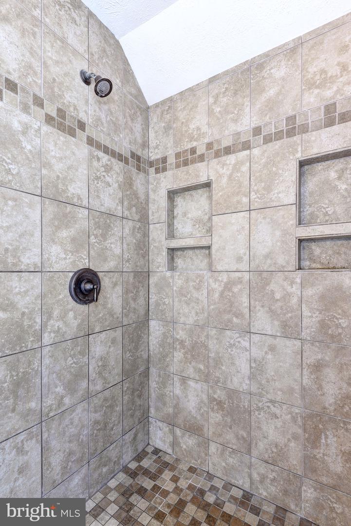 112 STONE BRG, WILLIAMSBURG, Virginia 23188, 4 Bedrooms Bedrooms, 9 Rooms Rooms,2 BathroomsBathrooms,Residential,For sale,112 STONE BRG,VAJC2000502 MLS # VAJC2000502