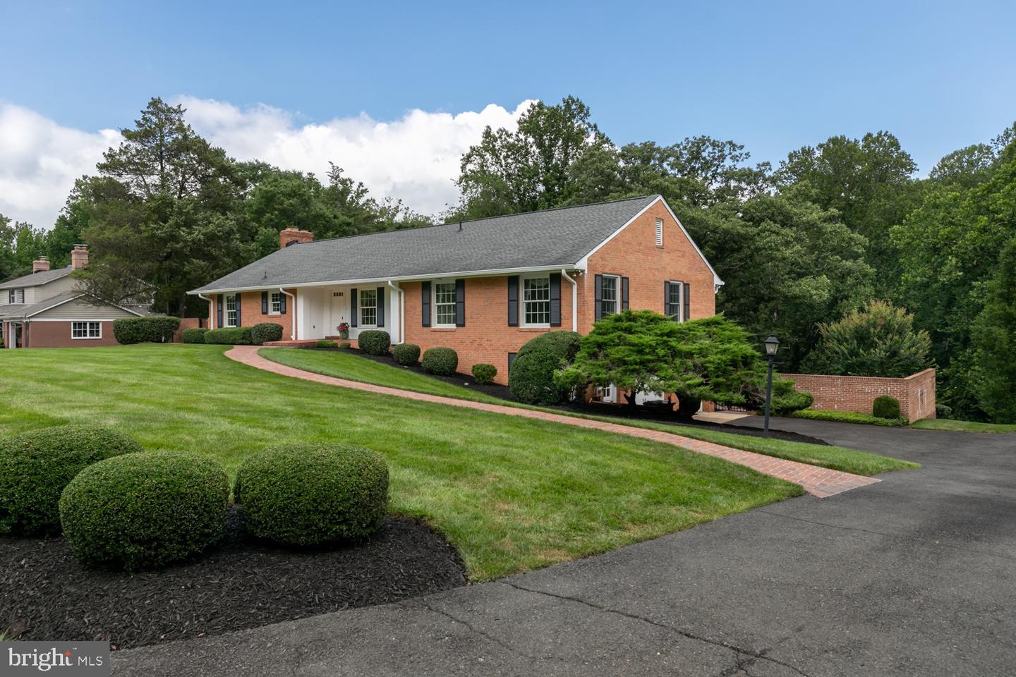 6016 BERWYND RD, FAIRFAX, Virginia 22030, 4 Bedrooms Bedrooms, ,4 BathroomsBathrooms,Residential,For sale,6016 BERWYND RD,VAFX2256362 MLS # VAFX2256362