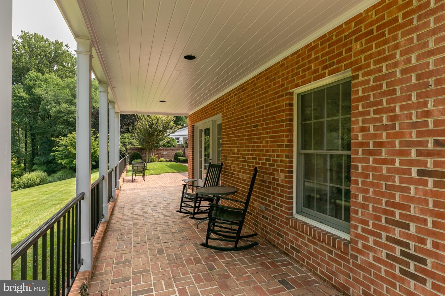 6016 BERWYND RD, FAIRFAX, Virginia 22030, 4 Bedrooms Bedrooms, ,4 BathroomsBathrooms,Residential,For sale,6016 BERWYND RD,VAFX2256362 MLS # VAFX2256362