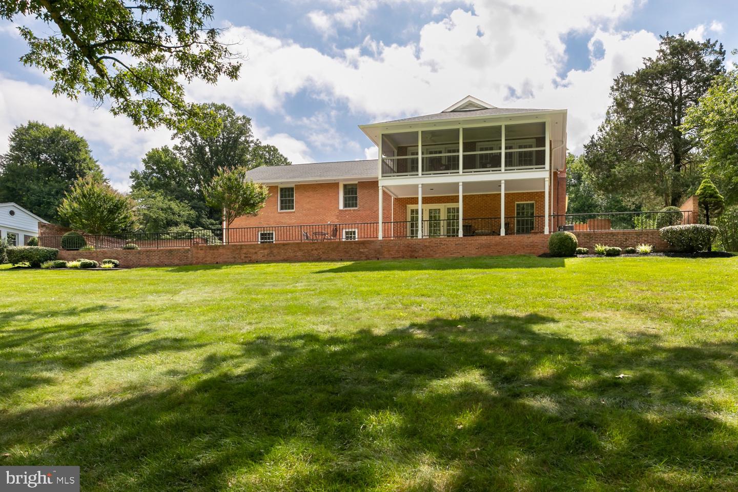 6016 BERWYND RD, FAIRFAX, Virginia 22030, 4 Bedrooms Bedrooms, ,4 BathroomsBathrooms,Residential,For sale,6016 BERWYND RD,VAFX2256362 MLS # VAFX2256362