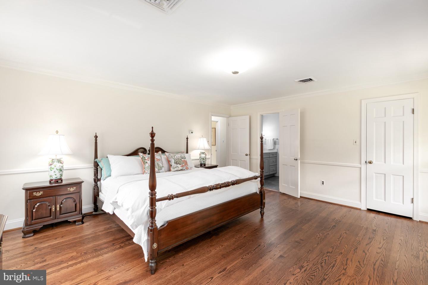 6016 BERWYND RD, FAIRFAX, Virginia 22030, 4 Bedrooms Bedrooms, ,4 BathroomsBathrooms,Residential,For sale,6016 BERWYND RD,VAFX2256362 MLS # VAFX2256362