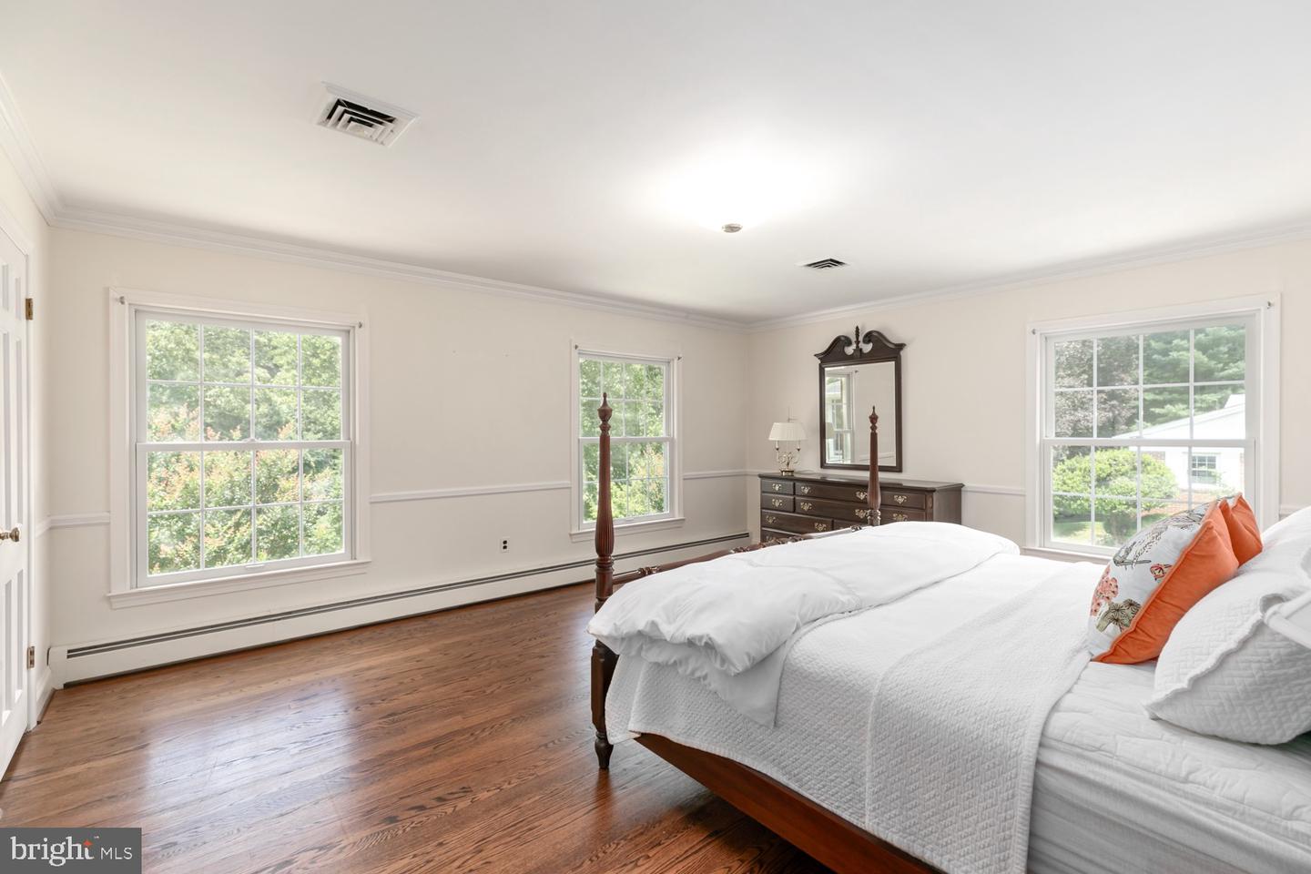 6016 BERWYND RD, FAIRFAX, Virginia 22030, 4 Bedrooms Bedrooms, ,4 BathroomsBathrooms,Residential,For sale,6016 BERWYND RD,VAFX2256362 MLS # VAFX2256362
