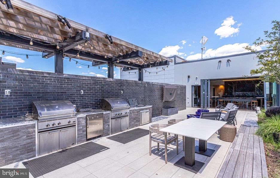 70 N ST SE #N913, WASHINGTON, District Of Columbia 20003, 2 Bedrooms Bedrooms, ,2 BathroomsBathrooms,Residential,For sale,70 N ST SE #N913,DCDC2211178 MLS # DCDC2211178