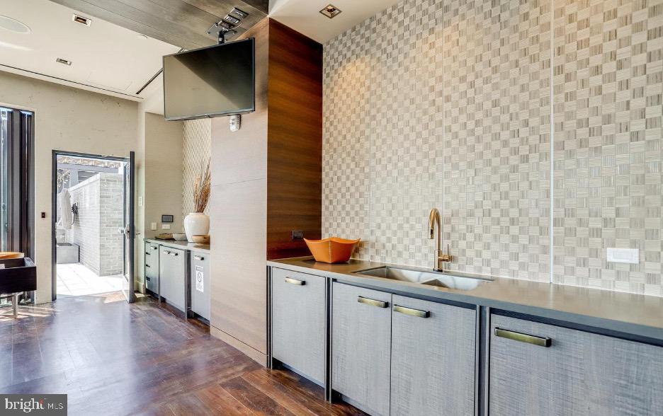70 N ST SE #N913, WASHINGTON, District Of Columbia 20003, 2 Bedrooms Bedrooms, ,2 BathroomsBathrooms,Residential,For sale,70 N ST SE #N913,DCDC2211178 MLS # DCDC2211178