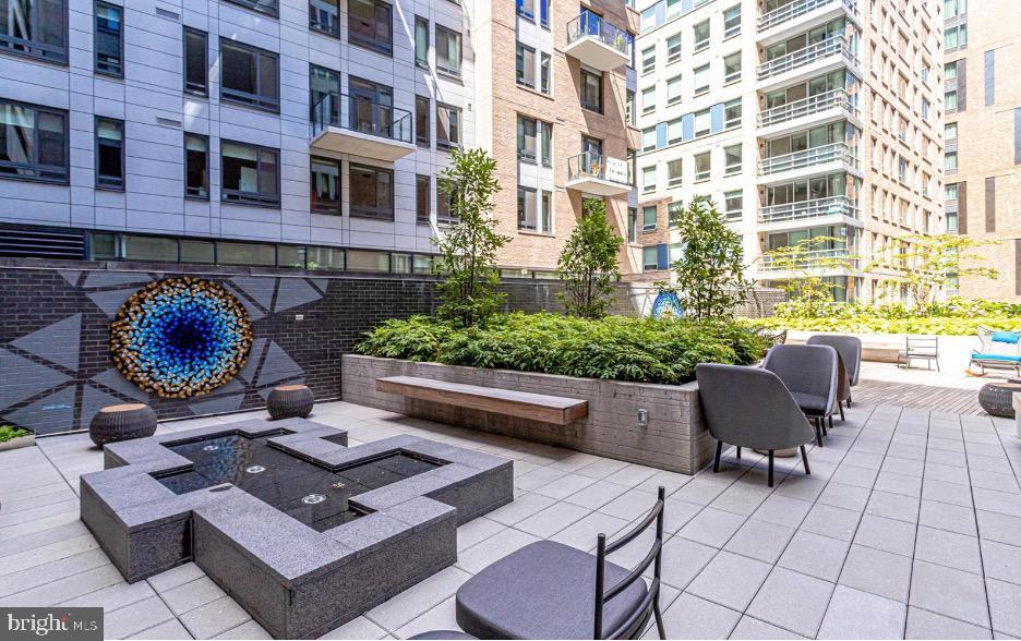 70 N ST SE #N913, WASHINGTON, District Of Columbia 20003, 2 Bedrooms Bedrooms, ,2 BathroomsBathrooms,Residential,For sale,70 N ST SE #N913,DCDC2211178 MLS # DCDC2211178