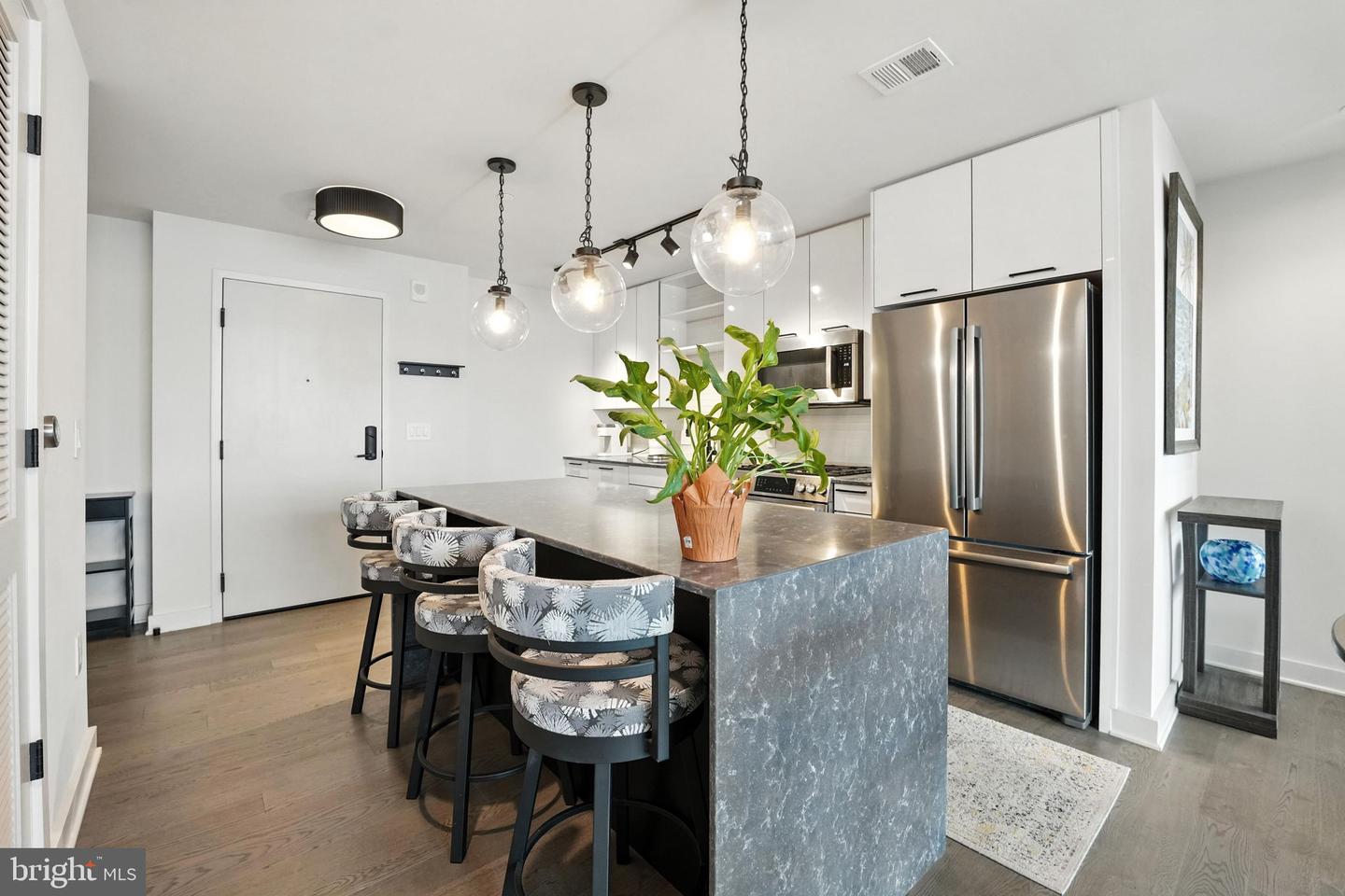70 N ST SE #N913, WASHINGTON, District Of Columbia 20003, 2 Bedrooms Bedrooms, ,2 BathroomsBathrooms,Residential,For sale,70 N ST SE #N913,DCDC2211178 MLS # DCDC2211178