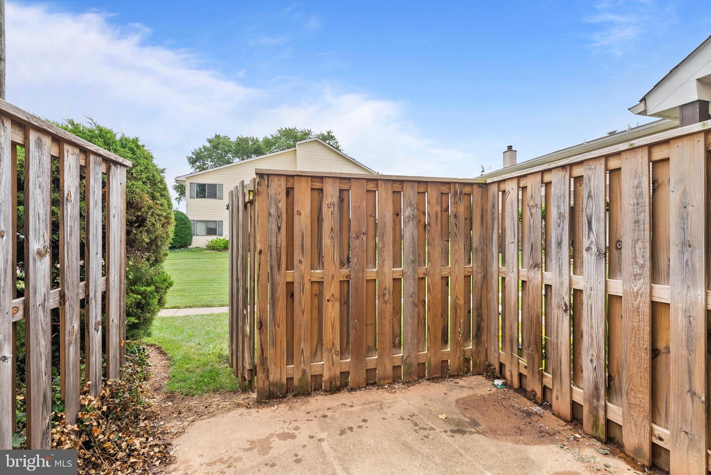 9013 SANDALWOOD DR #B, MANASSAS, Virginia 20110, 2 Bedrooms Bedrooms, ,1 BathroomBathrooms,Residential,For sale,9013 SANDALWOOD DR #B,VAMN2009056 MLS # VAMN2009056