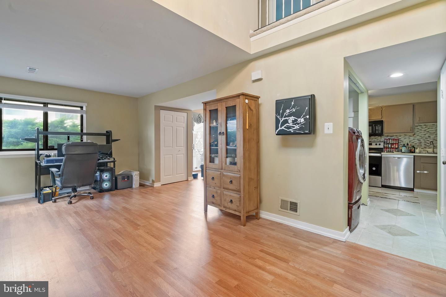 9013 SANDALWOOD DR #B, MANASSAS, Virginia 20110, 2 Bedrooms Bedrooms, ,1 BathroomBathrooms,Residential,For sale,9013 SANDALWOOD DR #B,VAMN2009056 MLS # VAMN2009056