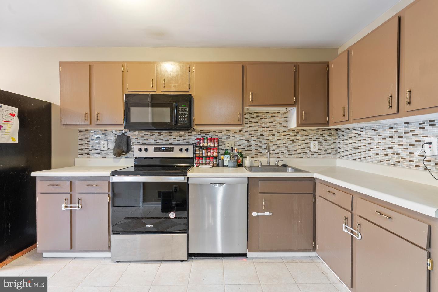 9013 SANDALWOOD DR #B, MANASSAS, Virginia 20110, 2 Bedrooms Bedrooms, ,1 BathroomBathrooms,Residential,For sale,9013 SANDALWOOD DR #B,VAMN2009056 MLS # VAMN2009056