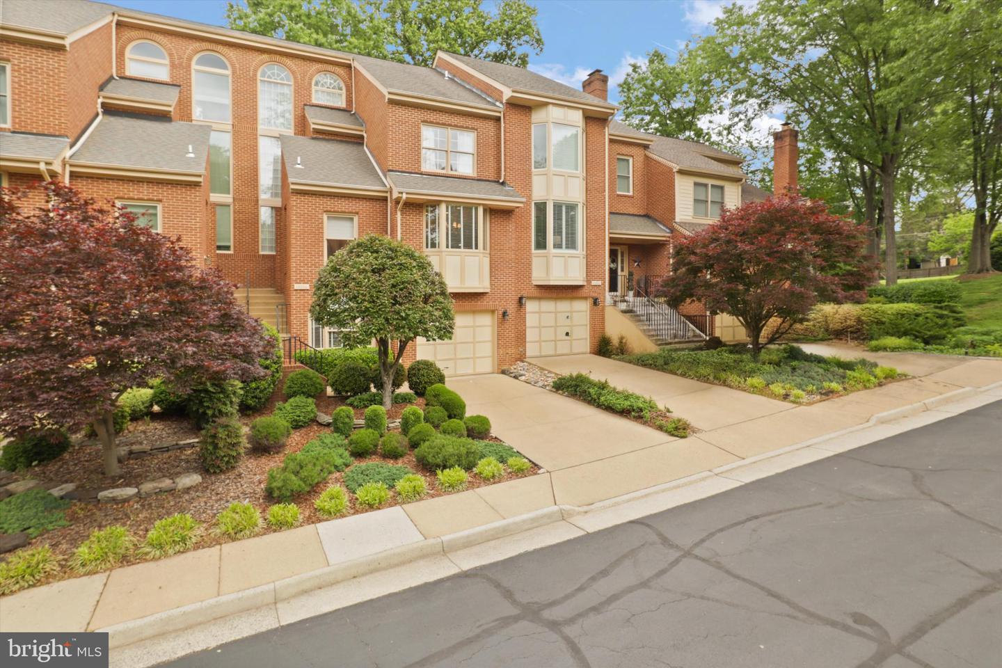 10204 ASPEN WILLOW DR, FAIRFAX, Virginia 22032, 4 Bedrooms Bedrooms, ,4 BathroomsBathrooms,Residential,For sale,10204 ASPEN WILLOW DR,VAFC2006668 MLS # VAFC2006668