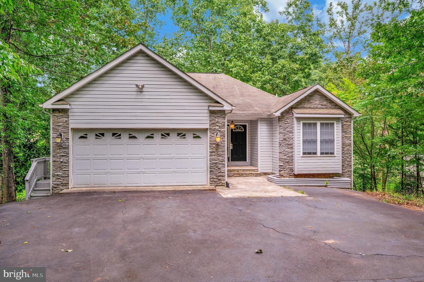 1115 EASTOVER PKWY, LOCUST GROVE, Virginia 22508, 4 Bedrooms Bedrooms, ,3 BathroomsBathrooms,Residential,For sale,1115 EASTOVER PKWY,VAOR2010252 MLS # VAOR2010252