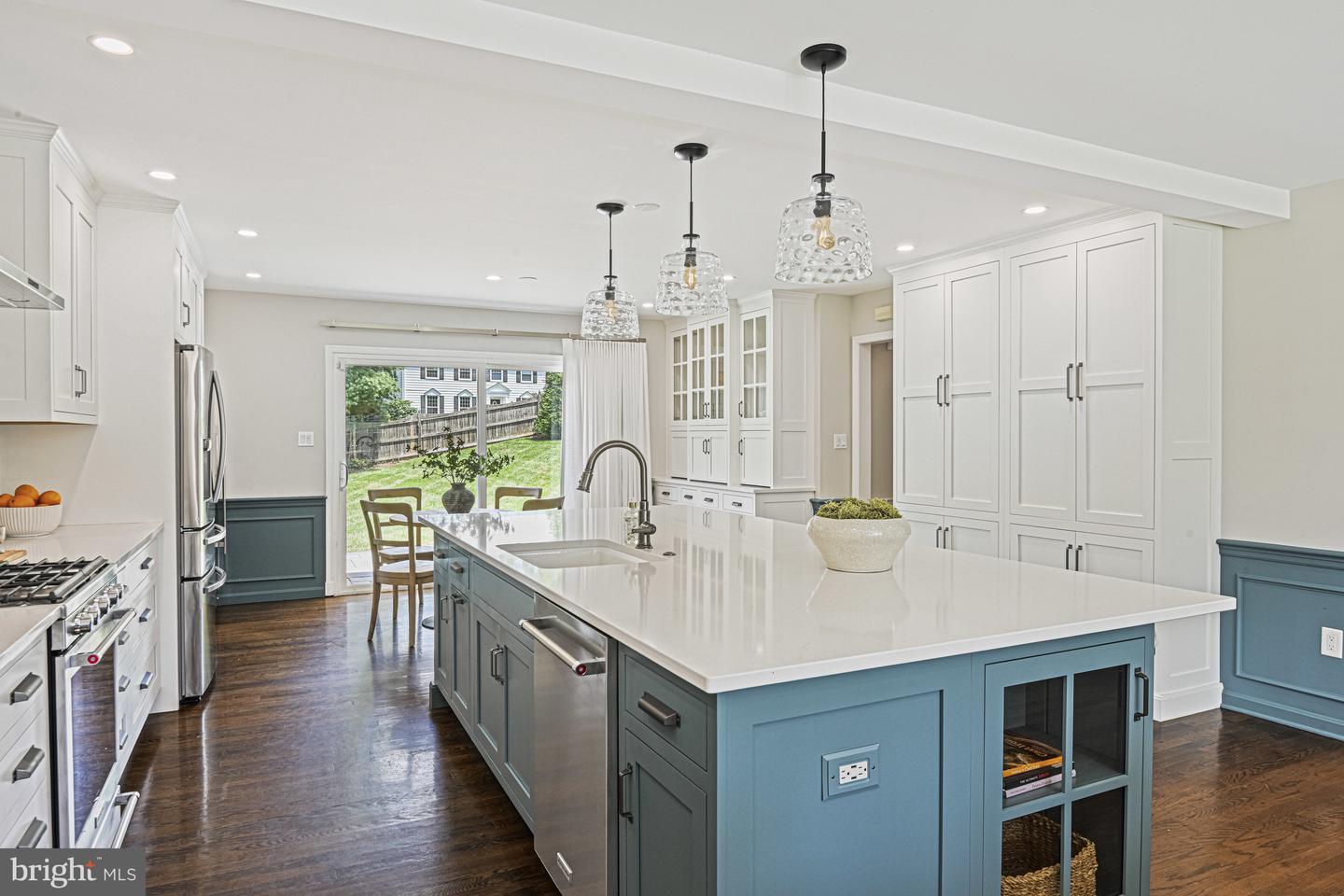 9810 SPRING RIDGE LN, VIENNA, Virginia 22182, 4 Bedrooms Bedrooms, ,3 BathroomsBathrooms,Residential,For sale,9810 SPRING RIDGE LN,VAFX2256570 MLS # VAFX2256570