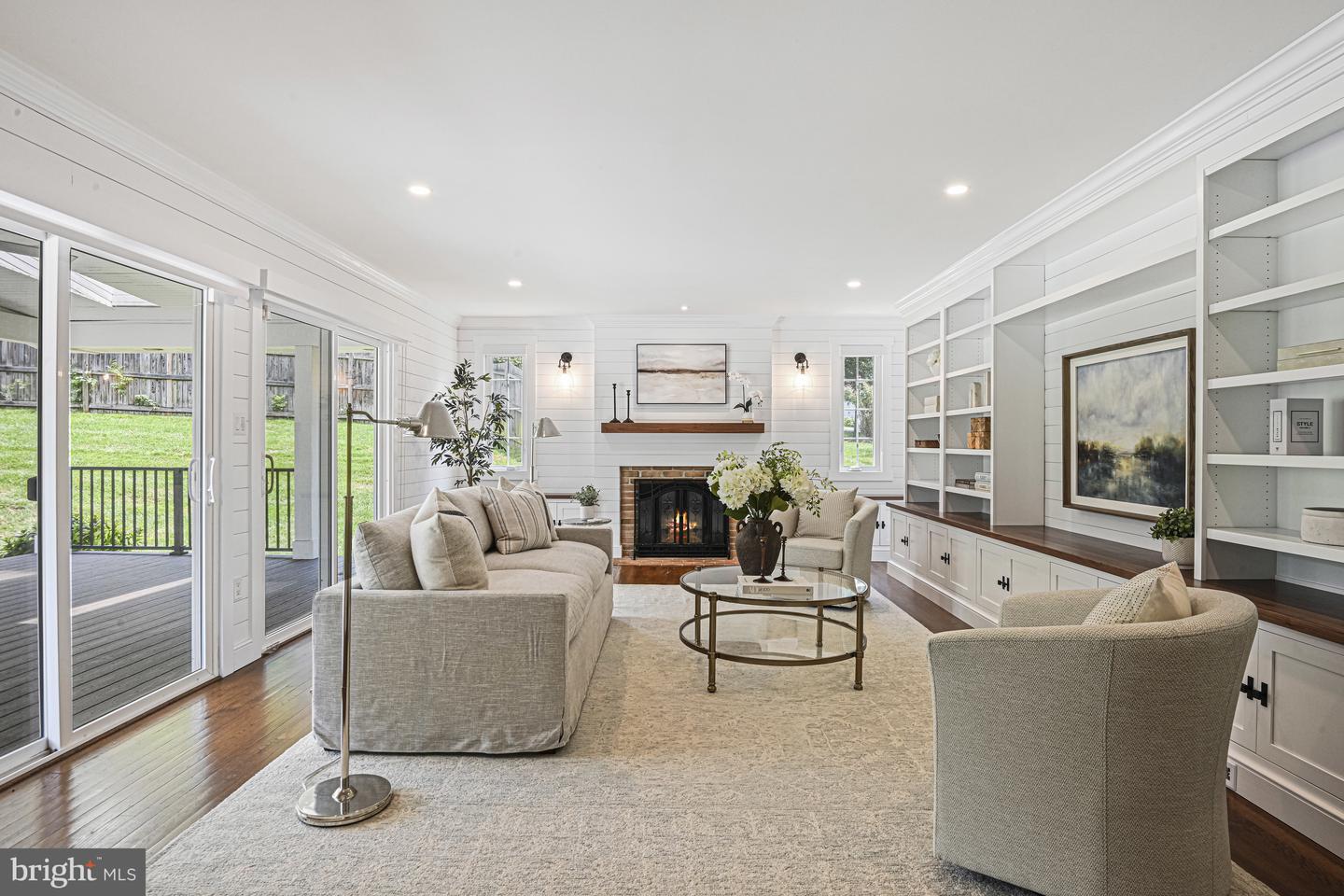 9810 SPRING RIDGE LN, VIENNA, Virginia 22182, 4 Bedrooms Bedrooms, ,3 BathroomsBathrooms,Residential,For sale,9810 SPRING RIDGE LN,VAFX2256570 MLS # VAFX2256570