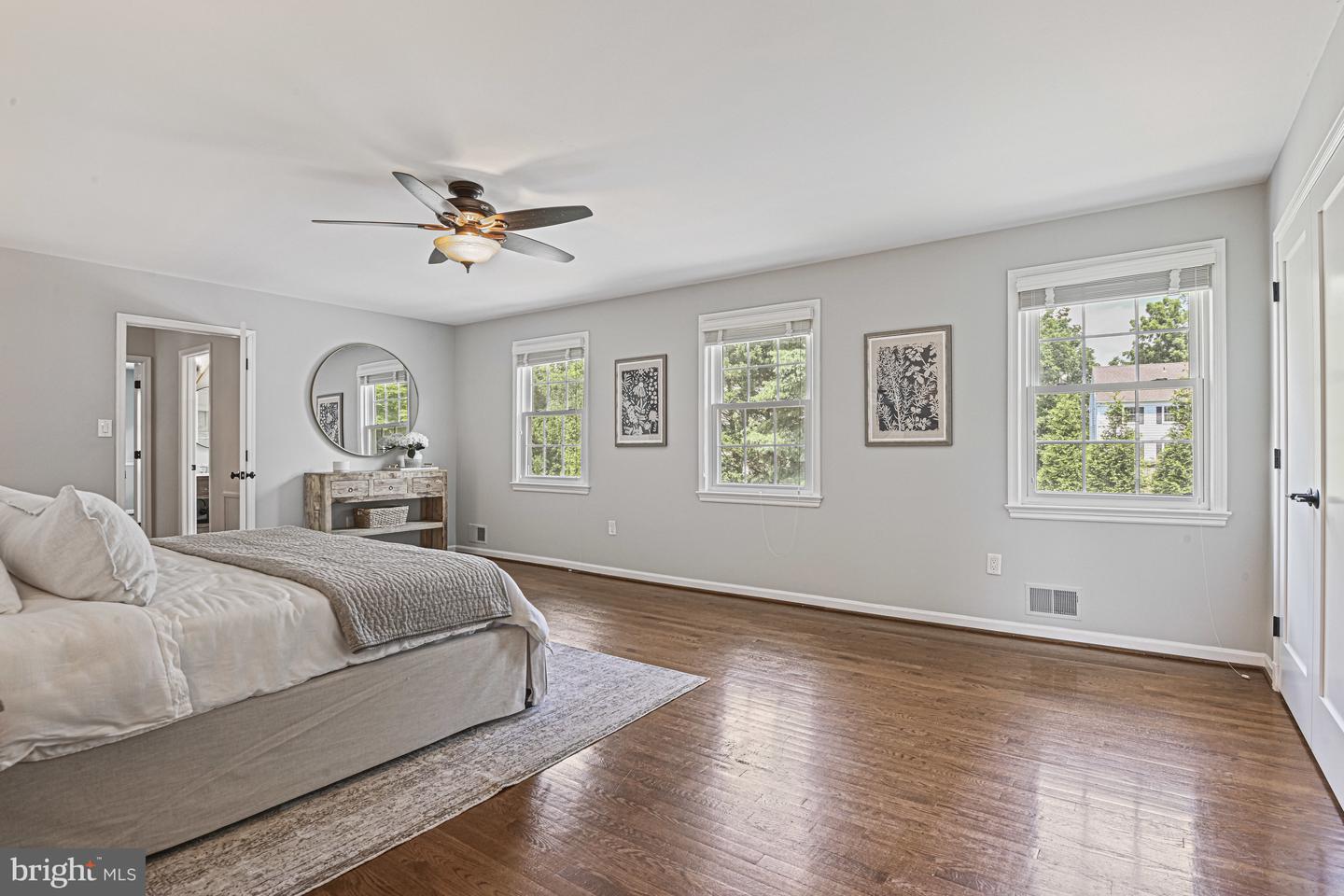 9810 SPRING RIDGE LN, VIENNA, Virginia 22182, 4 Bedrooms Bedrooms, ,3 BathroomsBathrooms,Residential,For sale,9810 SPRING RIDGE LN,VAFX2256570 MLS # VAFX2256570
