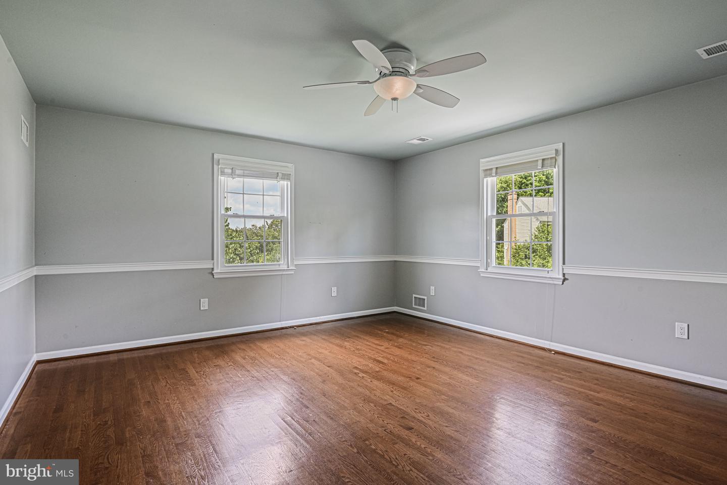 9810 SPRING RIDGE LN, VIENNA, Virginia 22182, 4 Bedrooms Bedrooms, ,3 BathroomsBathrooms,Residential,For sale,9810 SPRING RIDGE LN,VAFX2256570 MLS # VAFX2256570