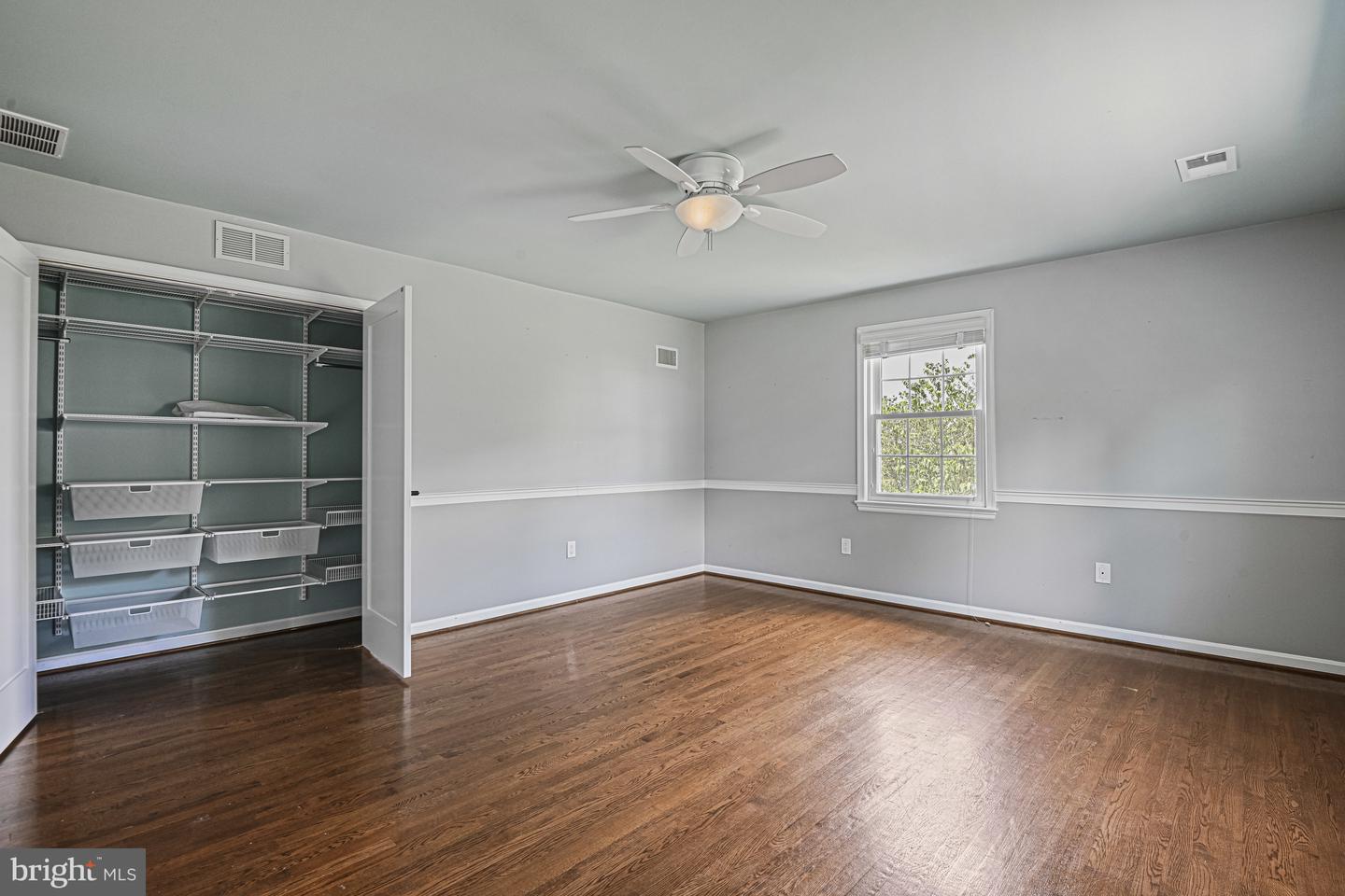 9810 SPRING RIDGE LN, VIENNA, Virginia 22182, 4 Bedrooms Bedrooms, ,3 BathroomsBathrooms,Residential,For sale,9810 SPRING RIDGE LN,VAFX2256570 MLS # VAFX2256570