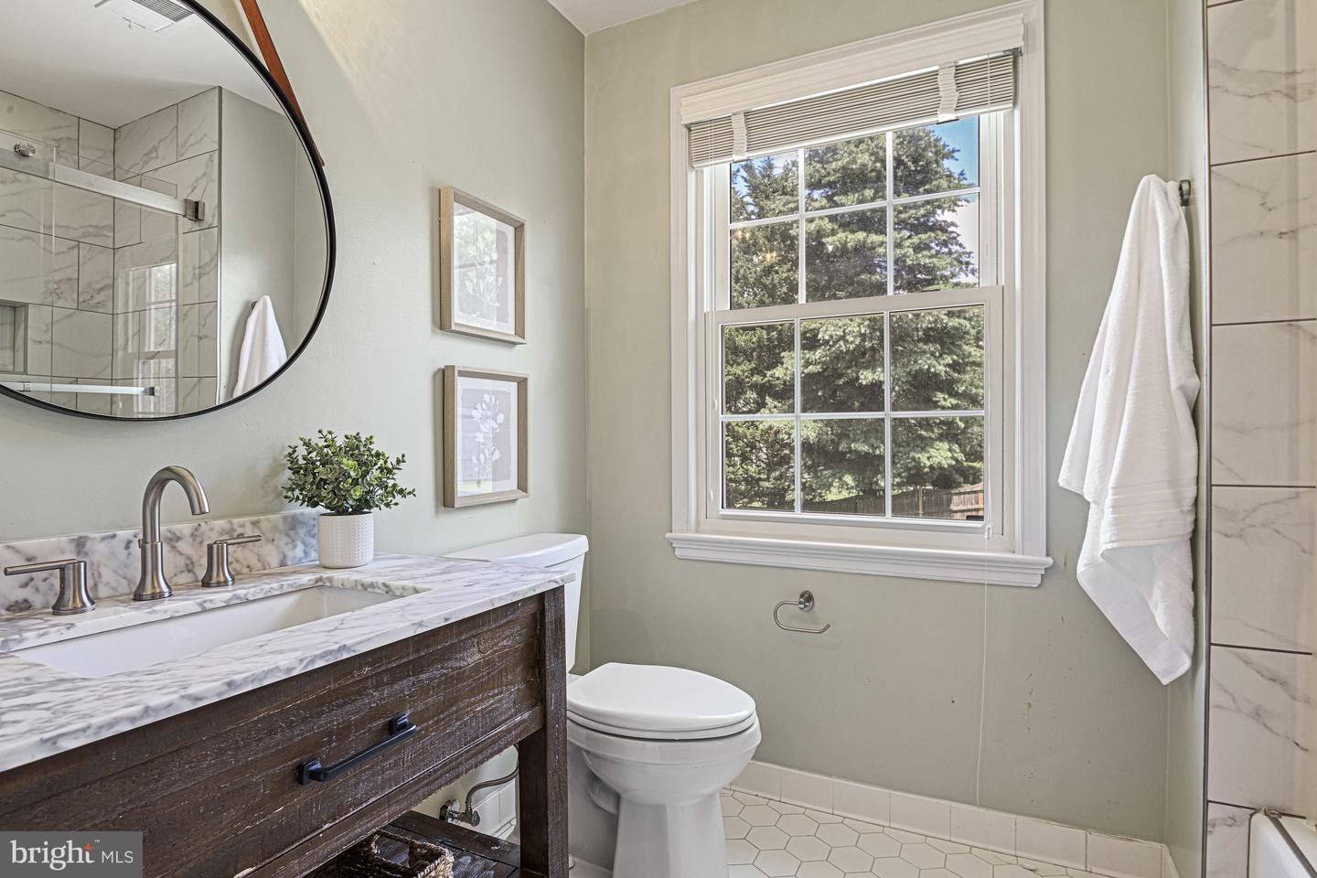 9810 SPRING RIDGE LN, VIENNA, Virginia 22182, 4 Bedrooms Bedrooms, ,3 BathroomsBathrooms,Residential,For sale,9810 SPRING RIDGE LN,VAFX2256570 MLS # VAFX2256570