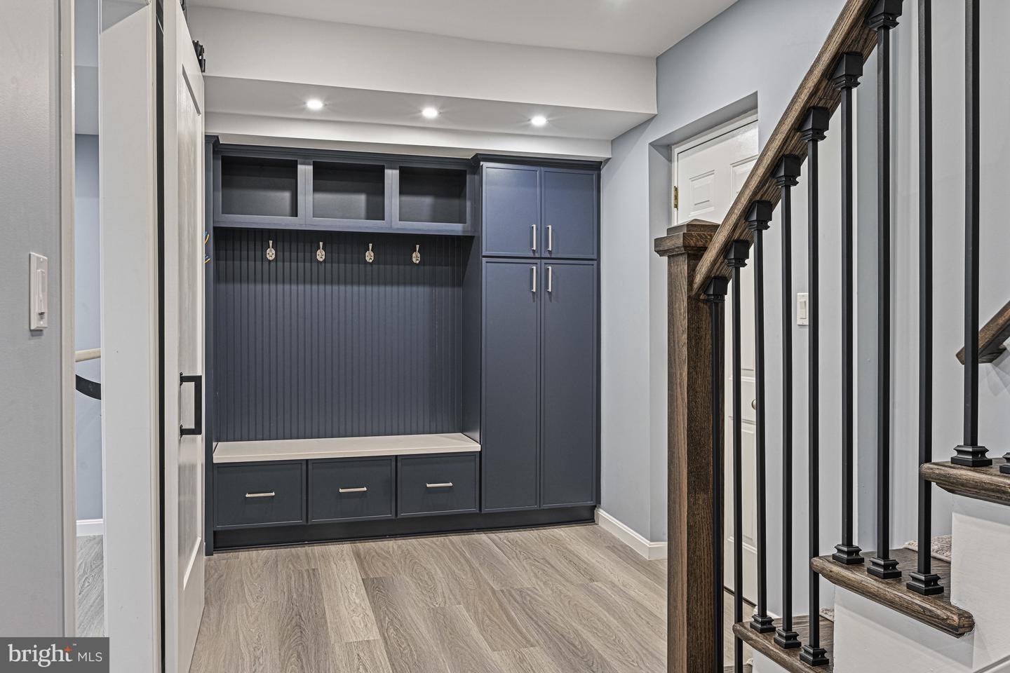 9810 SPRING RIDGE LN, VIENNA, Virginia 22182, 4 Bedrooms Bedrooms, ,3 BathroomsBathrooms,Residential,For sale,9810 SPRING RIDGE LN,VAFX2256570 MLS # VAFX2256570