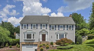 9810 SPRING RIDGE LN, VIENNA, Virginia 22182, 4 Bedrooms Bedrooms, ,3 BathroomsBathrooms,Residential,For sale,9810 SPRING RIDGE LN,VAFX2256570 MLS # VAFX2256570