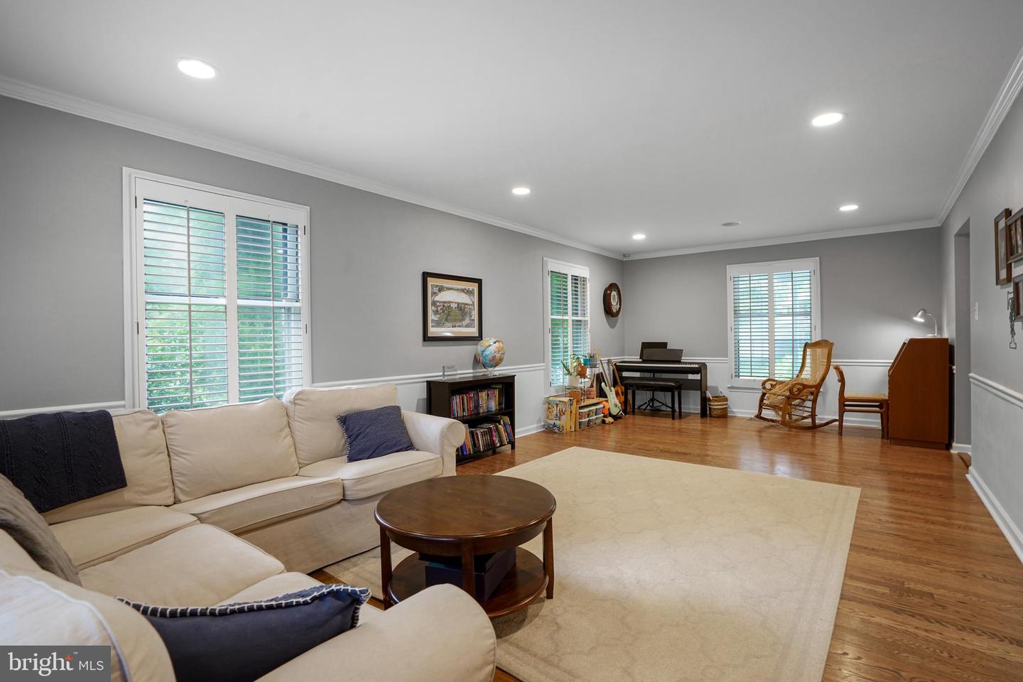 10808 MIDSUMMER DR, RESTON, Virginia 20191, 5 Bedrooms Bedrooms, ,3 BathroomsBathrooms,Residential,For sale,10808 MIDSUMMER DR,VAFX2256610 MLS # VAFX2256610