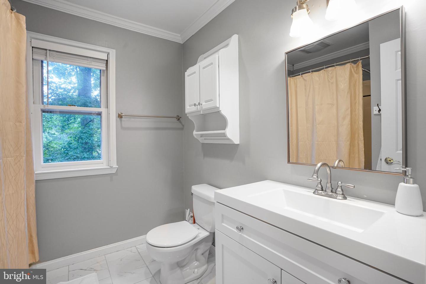 10808 MIDSUMMER DR, RESTON, Virginia 20191, 5 Bedrooms Bedrooms, ,3 BathroomsBathrooms,Residential,For sale,10808 MIDSUMMER DR,VAFX2256610 MLS # VAFX2256610