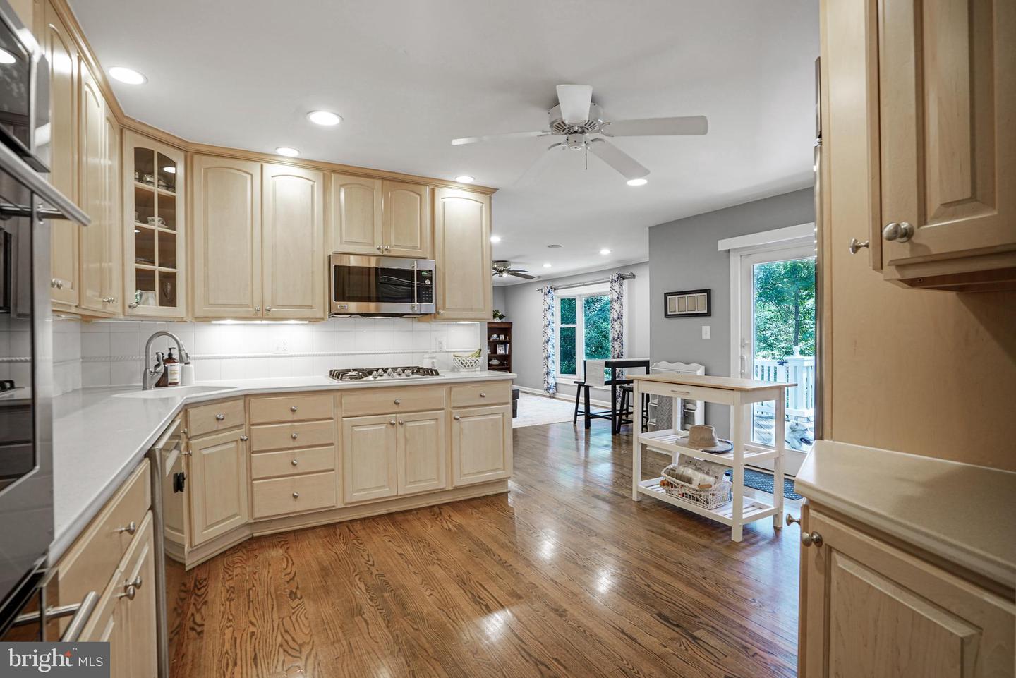 10808 MIDSUMMER DR, RESTON, Virginia 20191, 5 Bedrooms Bedrooms, ,3 BathroomsBathrooms,Residential,For sale,10808 MIDSUMMER DR,VAFX2256610 MLS # VAFX2256610