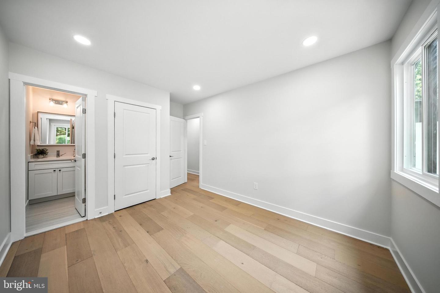 5503 FIRESIDE CT, FAIRFAX, Virginia 22032, 4 Bedrooms Bedrooms, ,4 BathroomsBathrooms,Residential,For sale,5503 FIRESIDE CT,VAFX2256266 MLS # VAFX2256266