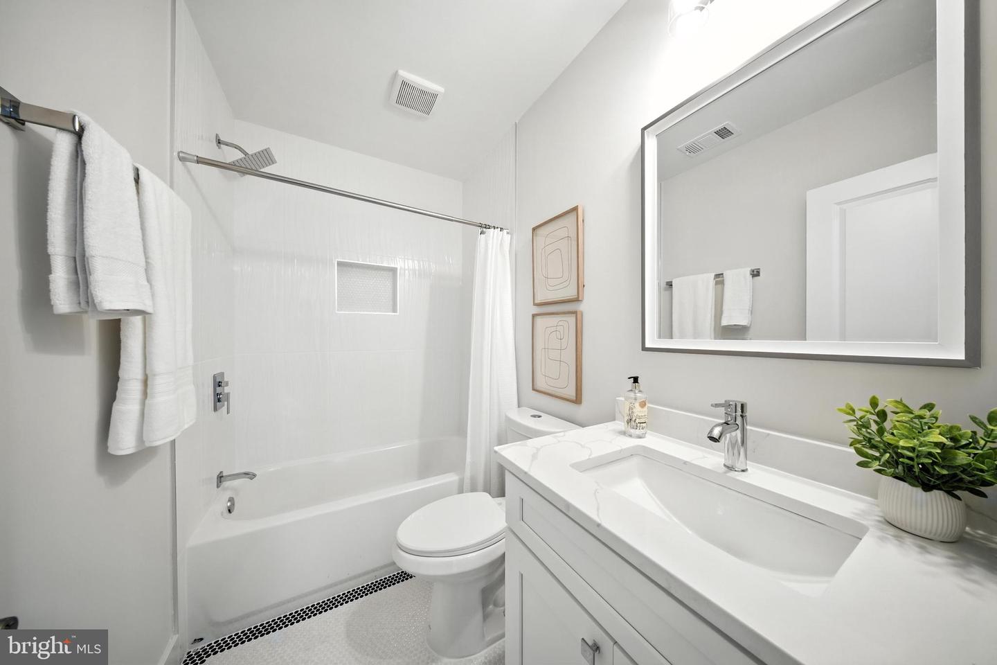 5503 FIRESIDE CT, FAIRFAX, Virginia 22032, 4 Bedrooms Bedrooms, ,4 BathroomsBathrooms,Residential,For sale,5503 FIRESIDE CT,VAFX2256266 MLS # VAFX2256266