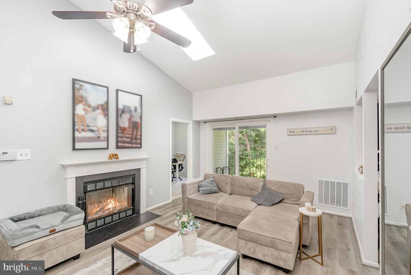 12205 CHAUCER LN #12205, WOODBRIDGE, Virginia 22192, 2 Bedrooms Bedrooms, ,1 BathroomBathrooms,Residential,For sale,12205 CHAUCER LN #12205,VAPW2099558 MLS # VAPW2099558