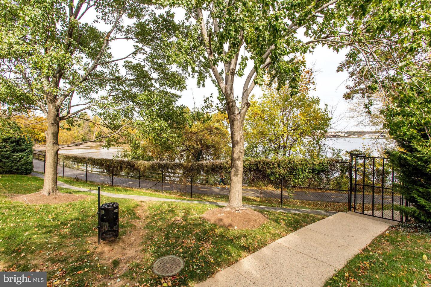 501 SLATERS LN #518, ALEXANDRIA, Virginia 22314, 1 Bedroom Bedrooms, ,1 BathroomBathrooms,Residential,For sale,501 SLATERS LN #518,VAAX2047634 MLS # VAAX2047634