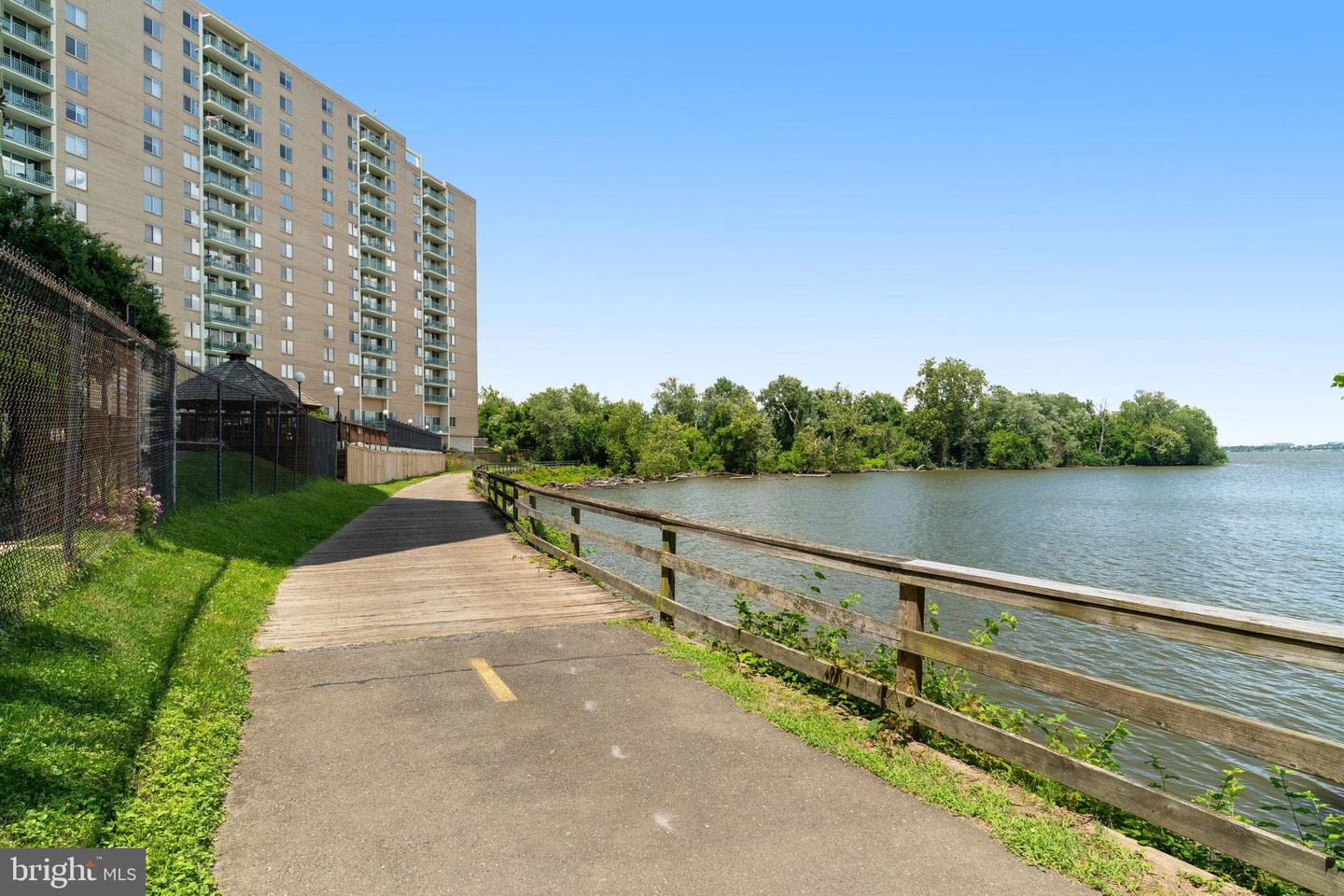 501 SLATERS LN #518, ALEXANDRIA, Virginia 22314, 1 Bedroom Bedrooms, ,1 BathroomBathrooms,Residential,For sale,501 SLATERS LN #518,VAAX2047634 MLS # VAAX2047634