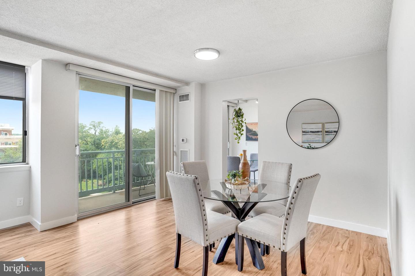 501 SLATERS LN #518, ALEXANDRIA, Virginia 22314, 1 Bedroom Bedrooms, ,1 BathroomBathrooms,Residential,For sale,501 SLATERS LN #518,VAAX2047634 MLS # VAAX2047634